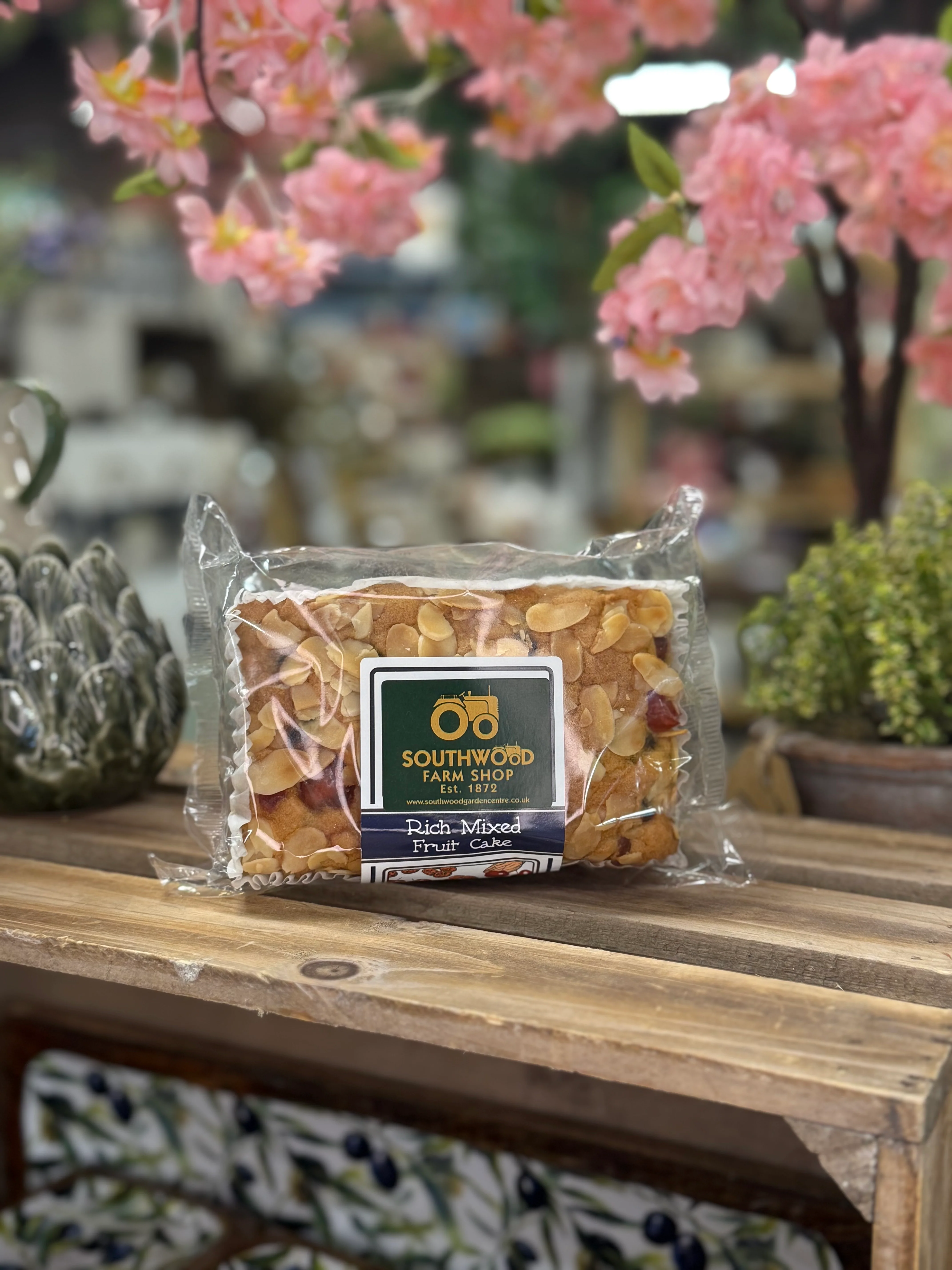 Southwood Farmshop Rich Mixed Fruit Loaf Cake - Image 3
