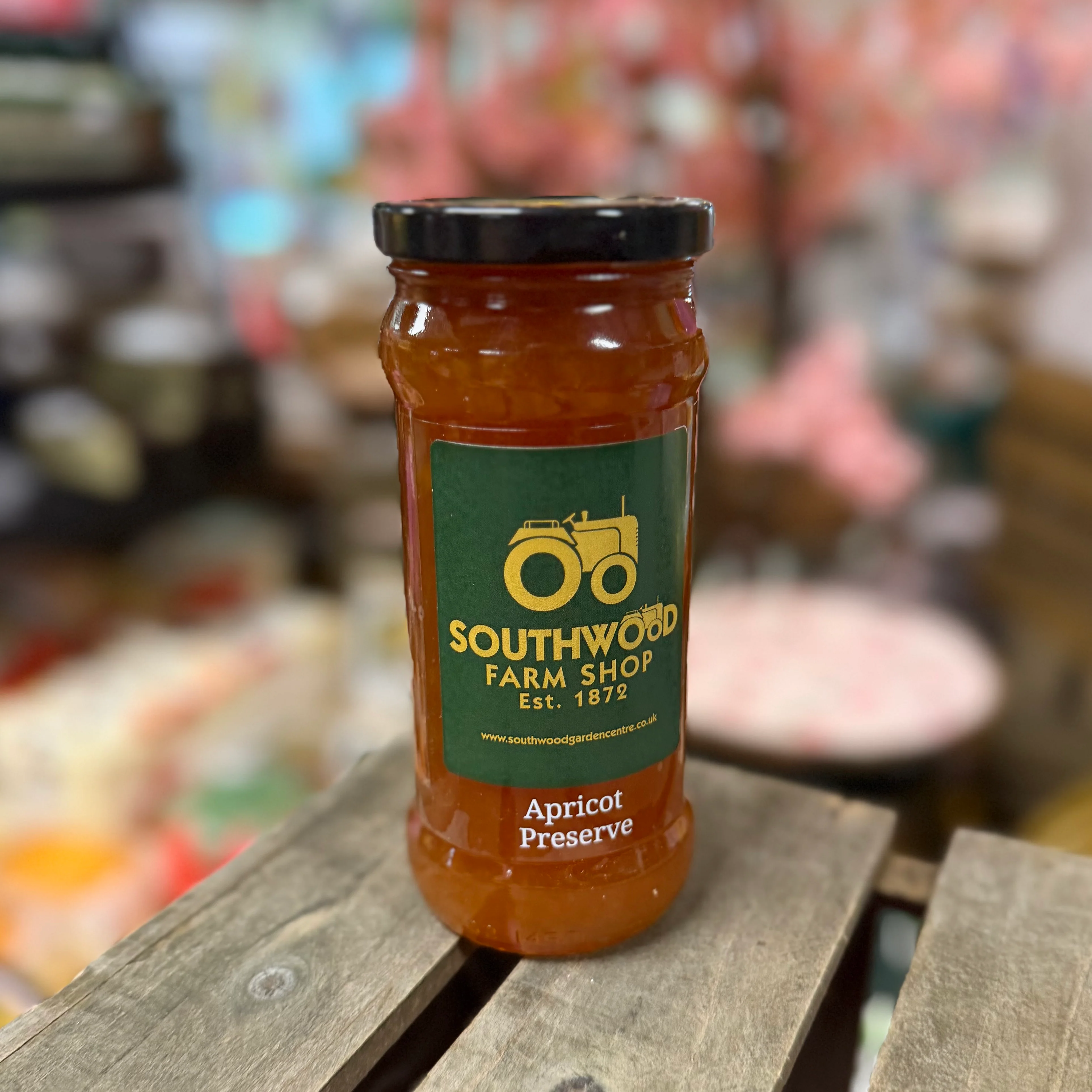 Southwood Farmshop Jar of Apricot Preserve Jam - 440g - Image 2